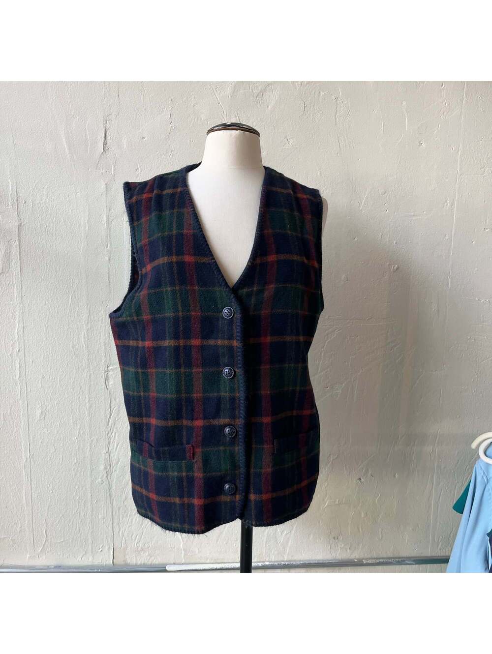 Plaid Vest (M)